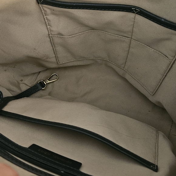 MICHAEL KORS Junie Chevron Navy & White Backpack Leather Medium Beautiful EUC - Picture 2 of 9